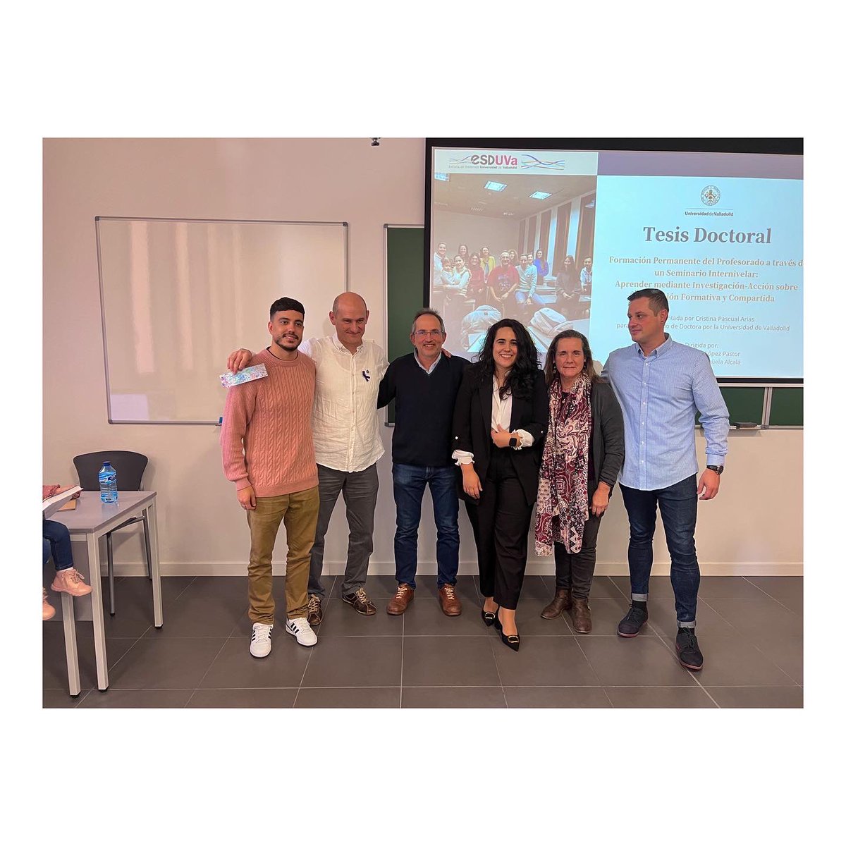 cpascualarias's tweet photo. Es imposible estar mejor rodeada en un día tan especial. Gracias infinitas a mis directores de tesis @vlopezpastor y @dhortiguela1 por estar siempre y al tribunal por ayudarme a seguir aprendiendo @rulbarba_13, Roberto Monjas y Elsa Ferro. 

✅ Doctora en Educación https://t.co/GhiiQiQlPx
