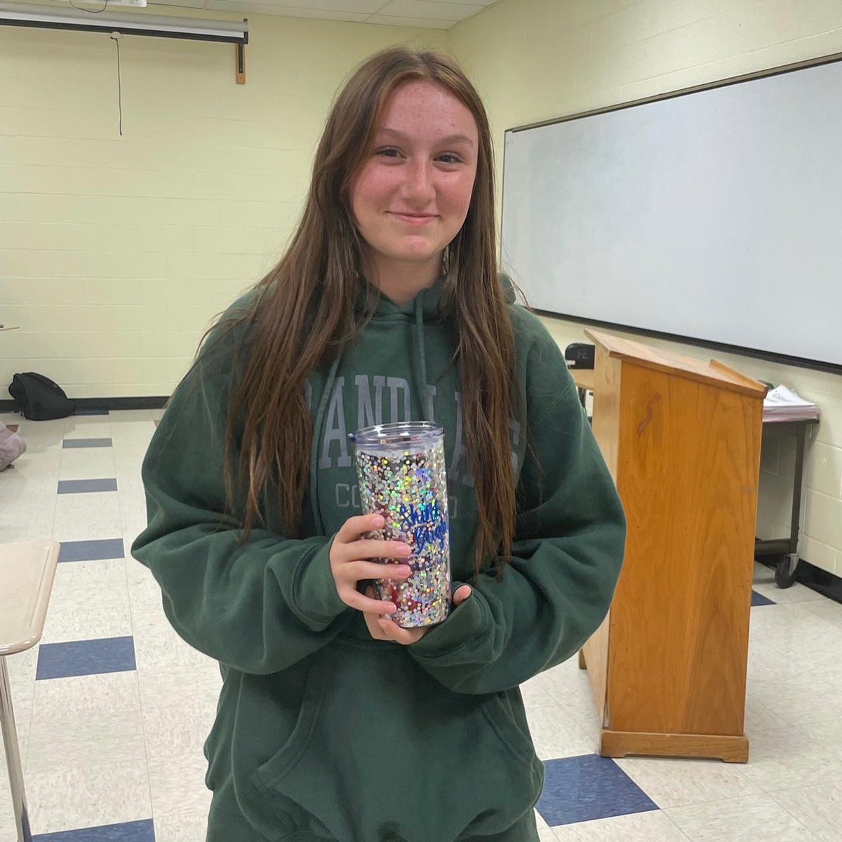 #DECAMonth challenge day 25! Here’s some of #WEDECA with their favorite apparel 😉 #GetTheEdge🔷