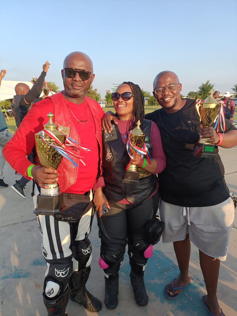 TRideventurer's tweet photo. If there’s one thing I appreciate about  Dinaledi aka Star Riders and bikerville at large, is the support I get and encouragement from the bikers. The love and appreciation. I have brothers,uncles and Dads. #Brotherhood #Dinaledi #QueenThandz #bikerslife https://t.co/KDY7vB8sNb