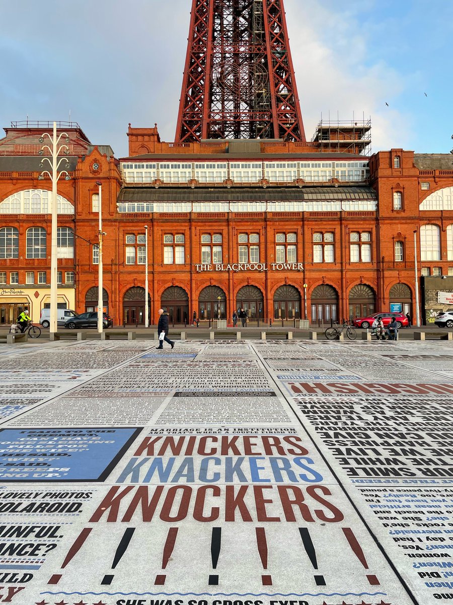 I_like's tweet image. In Blackpool and it’s beautiful in the winter sun