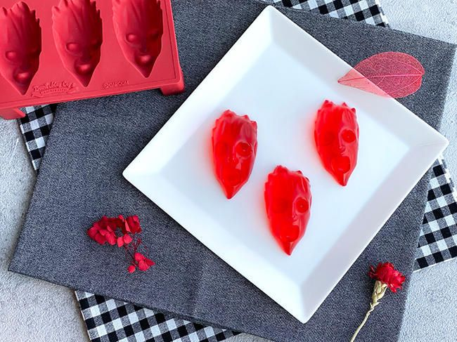 dmcmerchbot's tweet photo. 【CAPCOM Cafe x Devil May Cry (September 2021)】 Devil May Cry 5 - Red Orb Silicone Food Mold https://t.co/PRDkGS5jkD