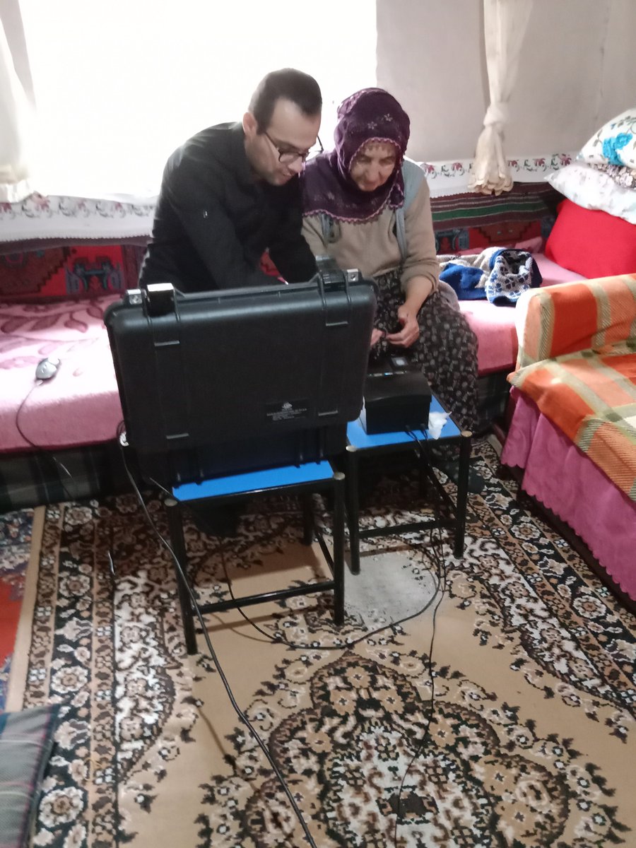 #AdresteNüfusHizmeti ile
Nüfus Müdürlüğüne gelemeyen 75 yaş ve üzeri vatandaşlarımızın kimlik kartı başvurularını adreslerinde aldık.
#HayatınızınHerAnında
<a href="/sefikaygol/">Şefik AYGÖL</a> <a href="/tuncelinufus/">Tunceli İl Nüfus ve Vatandaşlık Müdürlüğü</a> <a href="/suleymanaksu/">Süleyman AKSU</a>