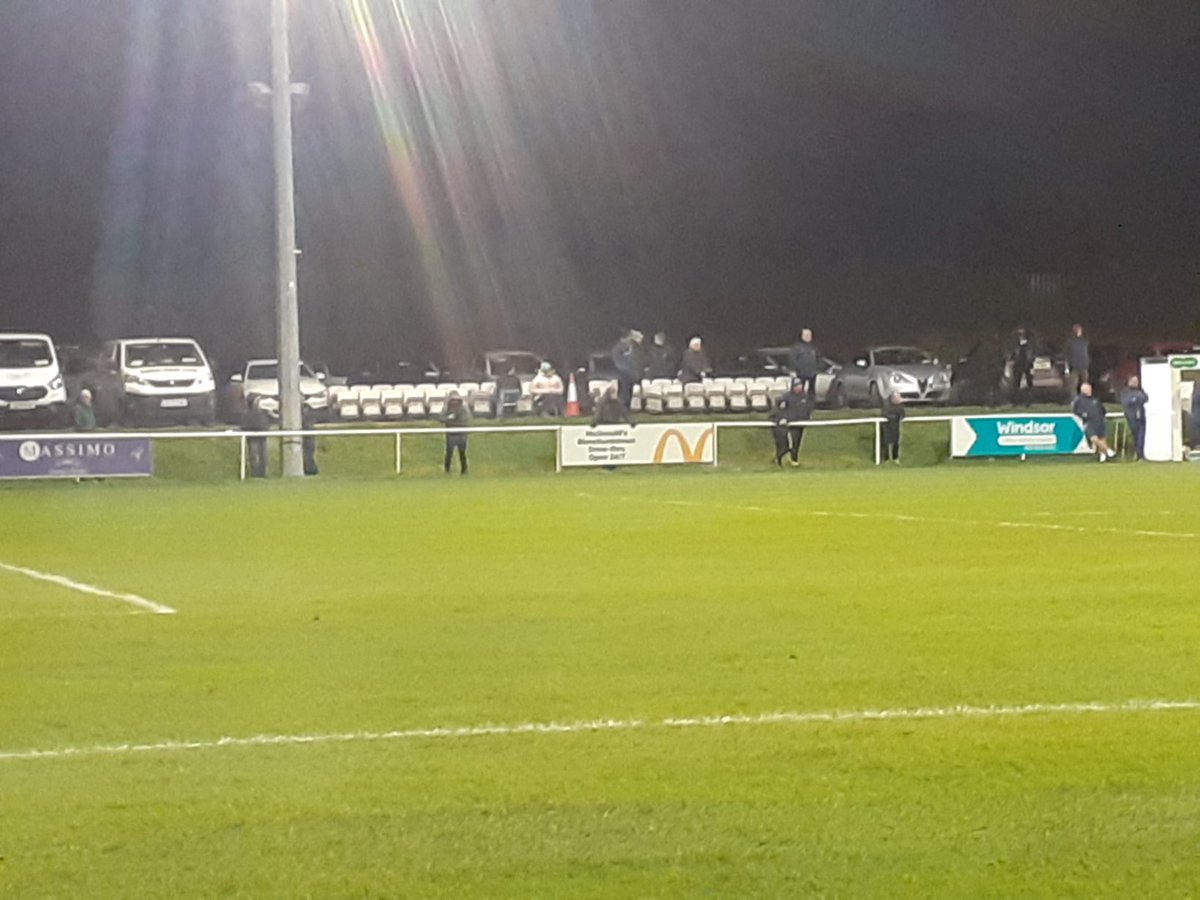 VikingurRed's tweet photo. Never mind the WC, top of the table LSL action in Porterstown Rd between St Mochta's and Maynooth University Town. Currently 1-0 to Maynooth.

#lsllivescore https://t.co/kF0OYt2LFd