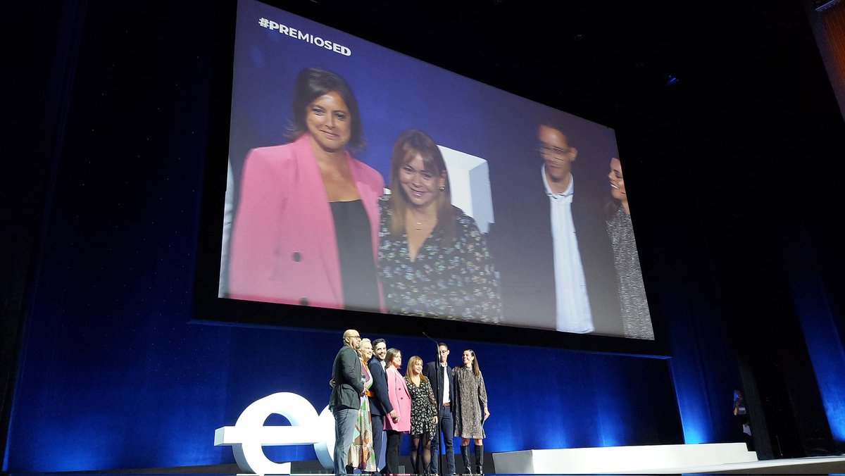 SATSE_Canarias's tweet photo. Y la sorpresa de la noche: el Premio Especial de los #PremiosED 2022 es para el proyecto cultural Concomitentes para la mejora del cuidado emocional de los pacientes de la UCI Pediátrica del #HUNSC ¡Enhorabuena! https://t.co/Ikg9M7cmGm