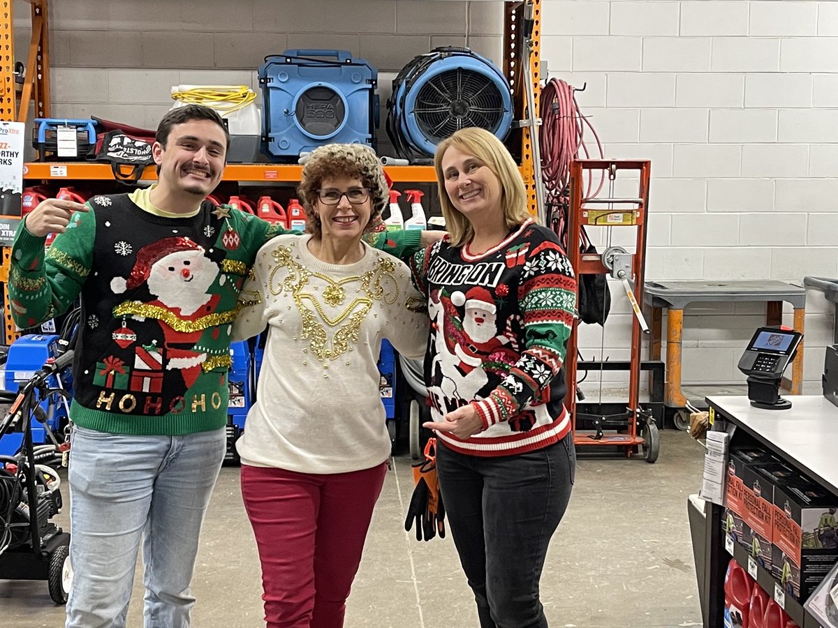 Christmas sweaters at 509! #thelakelineway <a href="/garland_haynes/">Garland Haynes</a> <a href="/keren_gorg/">Keren Gorglione</a> <a href="/BaileyWyche/">Bailey Wyche</a> <a href="/JRRocker84/">Jason Rocker</a> <a href="/mdavila44/">Michael Davila</a> <a href="/mikeyhart2571/">Mike Hart</a> <a href="/eov177/">Elias Villarreal</a>
