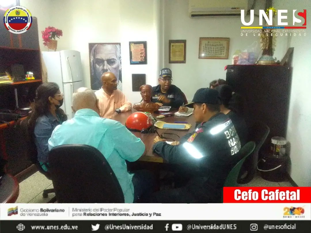 #DiálogoDePaz 🇻🇪 Se llevó a cabo un Consejo Directivo Extraordinario, a fin de instruir a los Coordinadores, sobre las instrucciones impartidas por el MG Fabio Zavarse Pabon, Rector UNES.
"FORMAR PARA TRANSFORMAR"
<a href="/lacamer/">GRAL LARRY CARRERA</a> @DttoUnes1 @zavarse_fabio