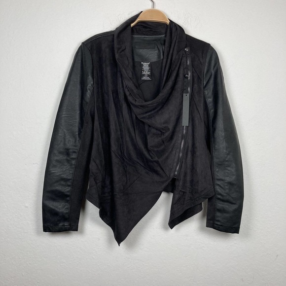 YourBondhu's tweet photo. So good I had to share! Check out all the items I'm loving on @Poshmarkapp #poshmark #fashion #style #shopmycloset #blanknyc: https://t.co/9xdkG8Suri https://t.co/DQMJ9izsZd