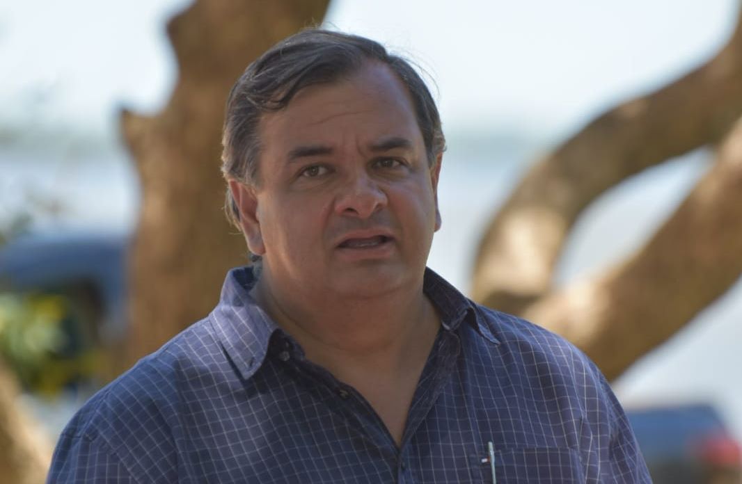 carlos_arrechea's tweet photo. Damos inicio a una importante obra para el fortalecimiento de la actividad pesquera y el turismo, en la ciudad de Ayolas. 

Realizaremos la construcción de un quincho y baños sexados, en el predio del Club de Pesca Yacyretá; con una inversión de más de 258 millones de guaraníes. https://t.co/bavdgSG87M
