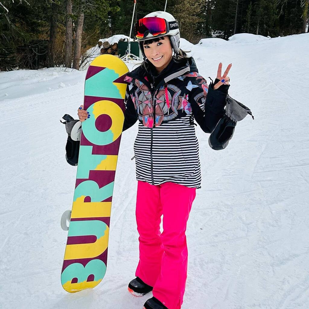DJ1CON's tweet photo. Opening day at @sugarbowlresort with my snow bae 🏂❄️👩🏻❤️💋👨🏼 #snowboarding #snowdate https://t.co/8jv6yiRnxR https://t.co/ZquRGIMIkp