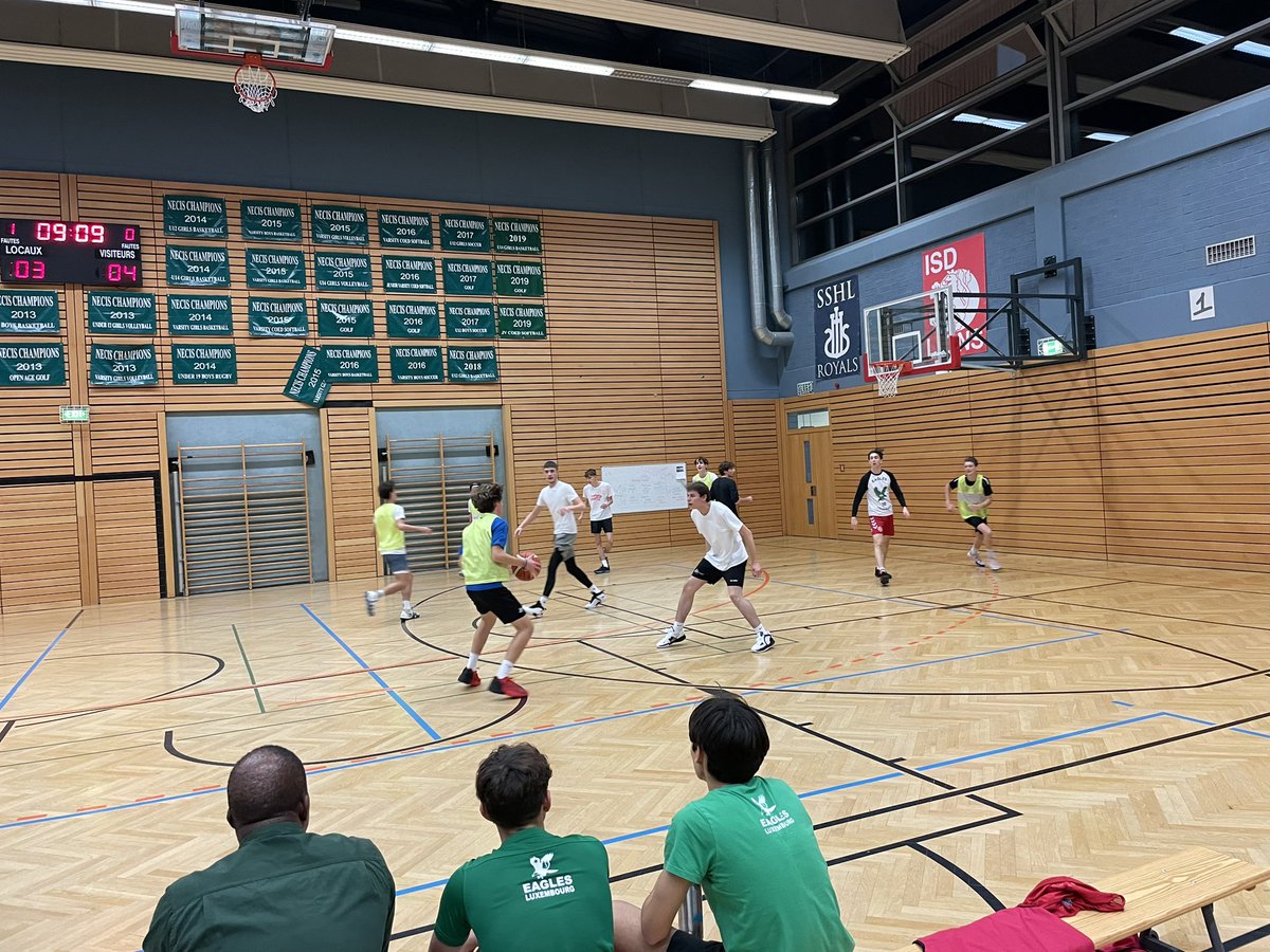 A great way to start the winter season for the <a href="/ISLuxembourg/">ISL Luxembourg</a> basketball teams. Brilliant turnout from the supporters too! Seeing these athletes giving their all is what it’s all about. #islconnects #GoEagles