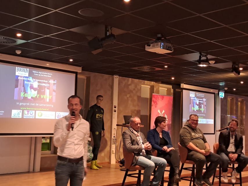 Gisteravond was 't dan de #kopdrveur was in Euroborg. Een mooie discussie en debat met sprekers en zaal. 
Met <a href="/Geertjan_Oxe/">Geertjan Kloosterboer</a> Paul de Vries (<a href="/MarneMosterd/">Marne Mosterd</a>) Harold Martens (<a href="/provgroningen/">Provincie Groningen</a> )