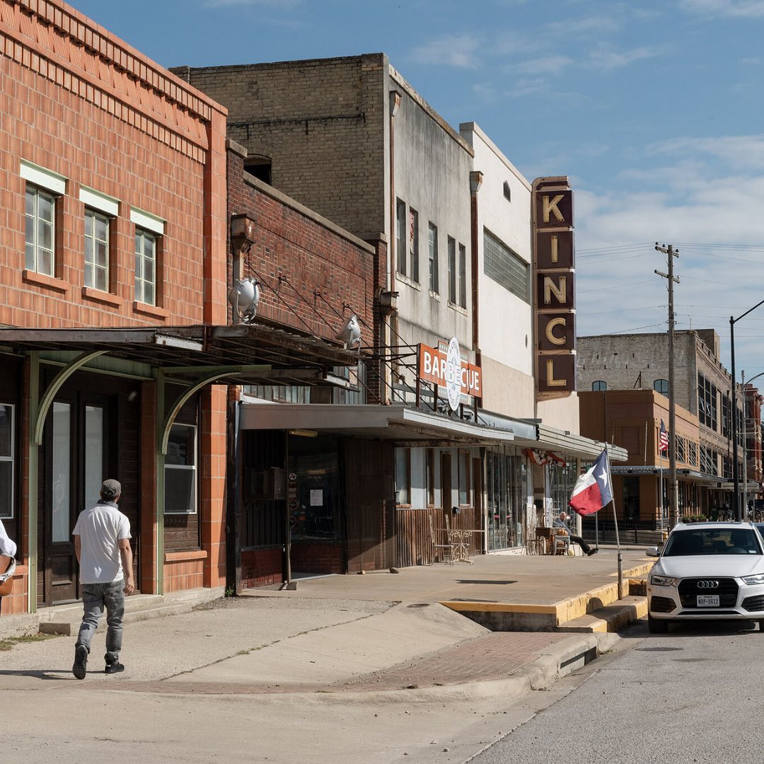 We're #thankful every day for all the #localbusinesses that line our downtown! This place wouldn't be Taylor without you! 📷: Salma #TaylorMadeTexas bit.ly/2wkIXil