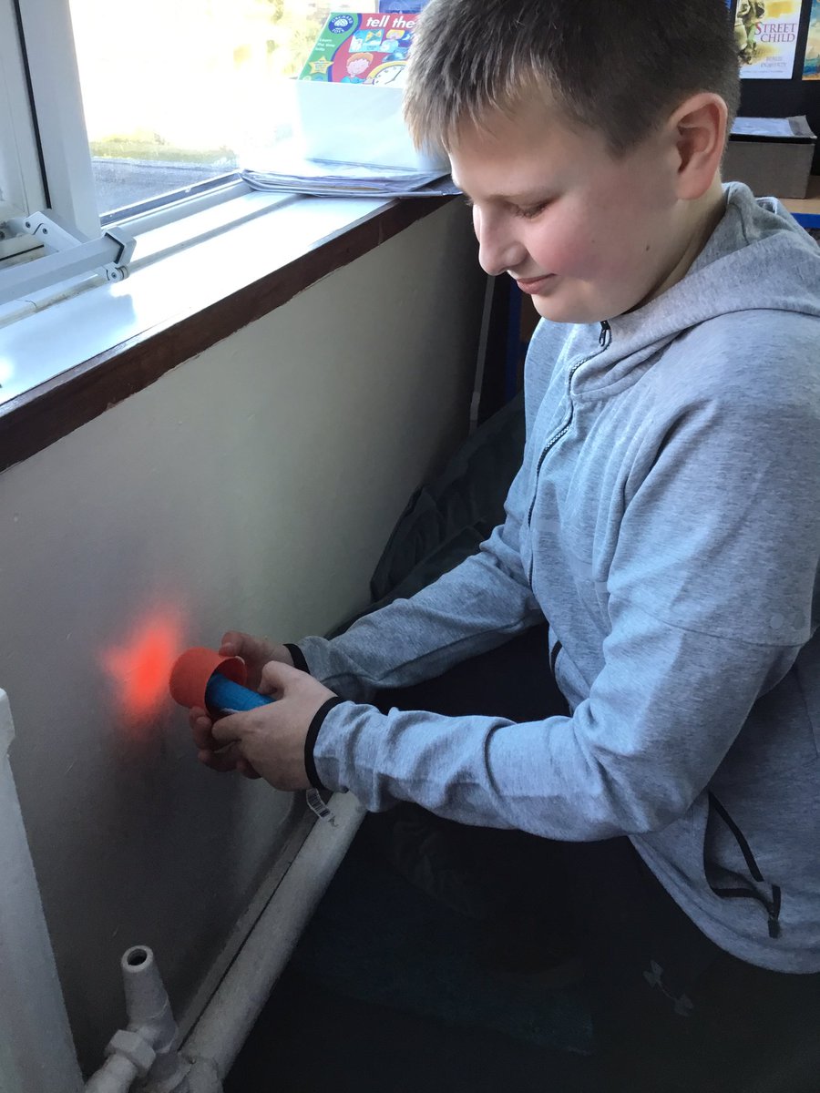 StJosephU's tweet photo. This afternoon, 6F have been investigating properties of materials. They tested whether everyday materials were permeable, magnetic, electrical conductors, elastic or transparent. #SJUscience https://t.co/njCMSEG8bS