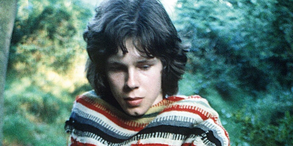 November 25th 1974, Nick Drake dies from 'Acute amitriptyline poisoning—self-administered when suffering from a depressive illness', Just 26 years old, the British musician released three albums in his lifetime. Vocals, guitar, piano, clarinet, saxophone. Signed to Island Records