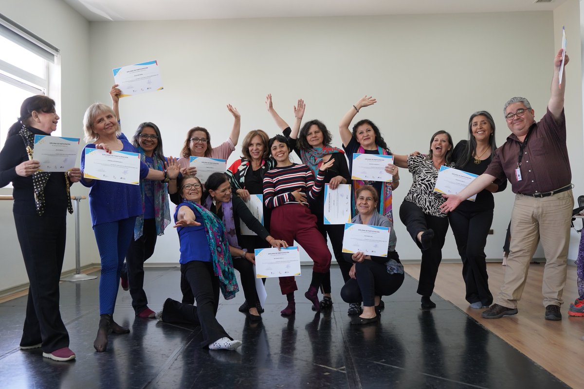 ccmch_'s tweet photo. 📸Compartimos las fotografías de la finalización del taller "Danza creativa para mujeres mayores" y el curso "Composición musical para principiantes" en las dependencias del @ccmch_
#música #baile #composiciónmusical #talleresgratuitos #ccmch #Chillán https://t.co/BC71Icdljh