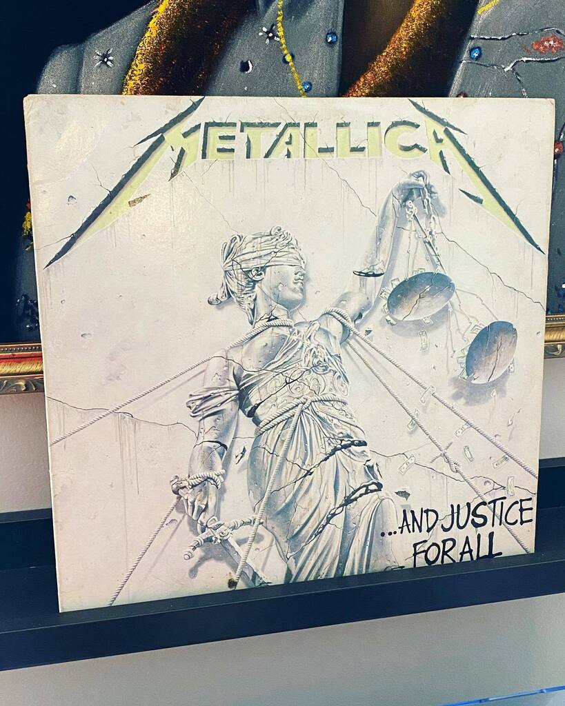 bloodforvinyl's tweet photo. My soundtrack for cleaning around the house varies wildly #OGpress https://t.co/oMgbxr38CB https://t.co/jis6UUCwHQ