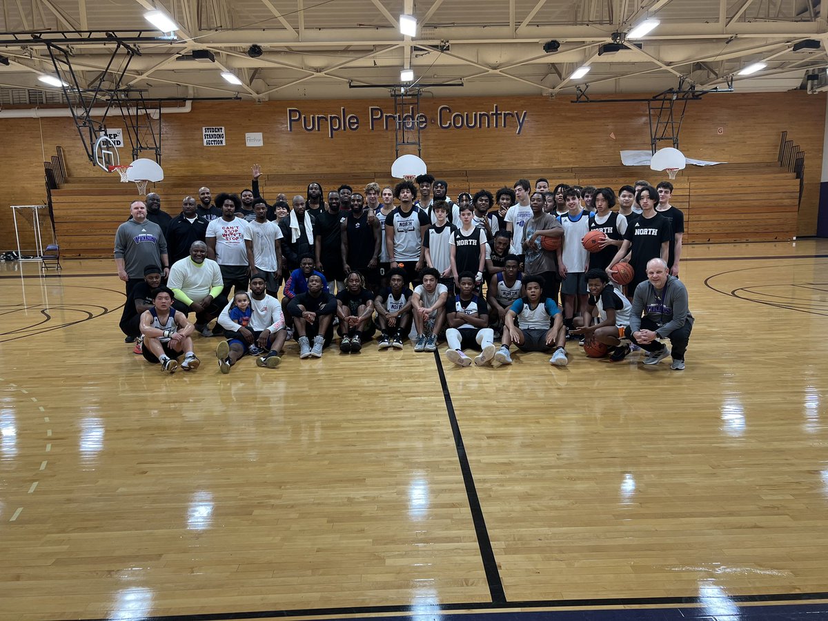 pnvikingshoops's tweet photo. Great Men!! https://t.co/C0E0CjhibL