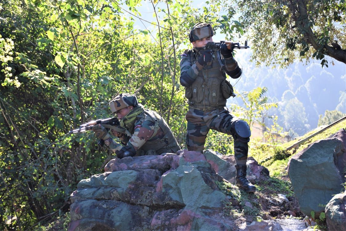Whiteknight_IA's tweet photo. Overcoming impediments to ensure peace and security 
#IndianArmy 
#RashtriyaRifles https://t.co/3BYPycA3Ar