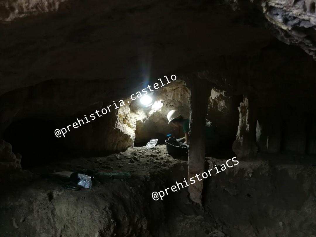 prehistoriaCS's tweet photo. Aprofitem la finalització de la nova campanya d'excavacions a la #CovaDelsDiablets (Alcalà de Xivert-Acossebre) per a fer un fil sobre el jaciment.
@UJIuniversitat @dipcas @AlcAjuntament 
#LArcHer #HistòriaUJI #PreEINA https://t.co/jwb0I8HXGa
