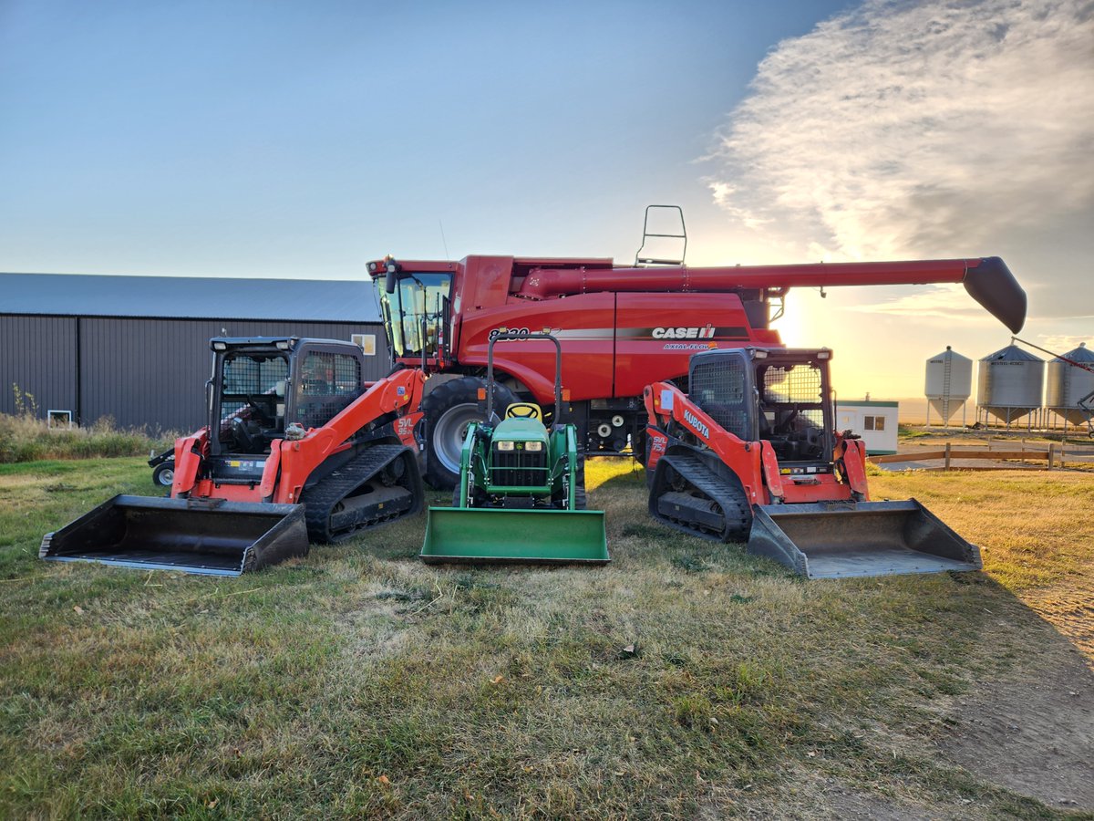 reimertuning's tweet photo. Happy Thanksgiving to all our American Friends and Family! 
#Thanksgiving #Farmers #Kubota #Case #JohnDeere https://t.co/zDBvZzxIT7