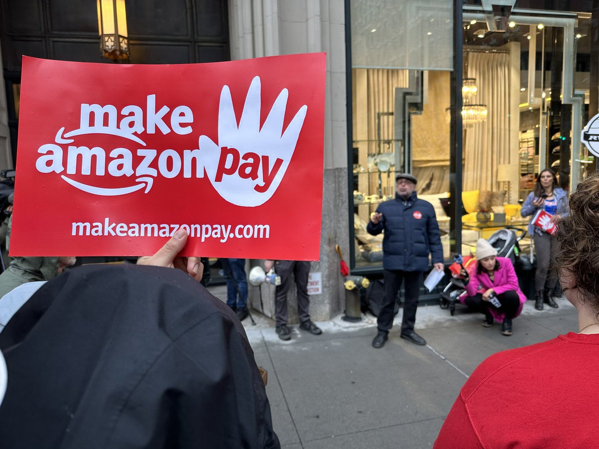 RWDSU's tweet photo. RWDSU @sappelbaum calls to #MakeAmazonPay for its unsafe working conditions and labor practices in front of @JeffBezos’s penthouse in #NYC today. #MakeAmazonPayDay https://t.co/8bUwas5lrs