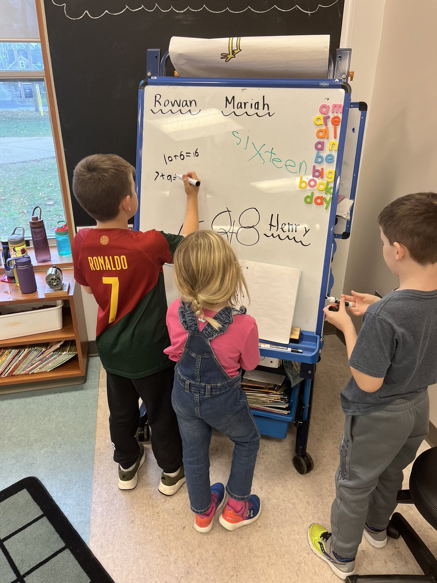 MrsCraigSSRCE's tweet photo. Showing our thinking on non permanent vertical surfaces. Total engagement. https://t.co/rNTiRtiKTP
