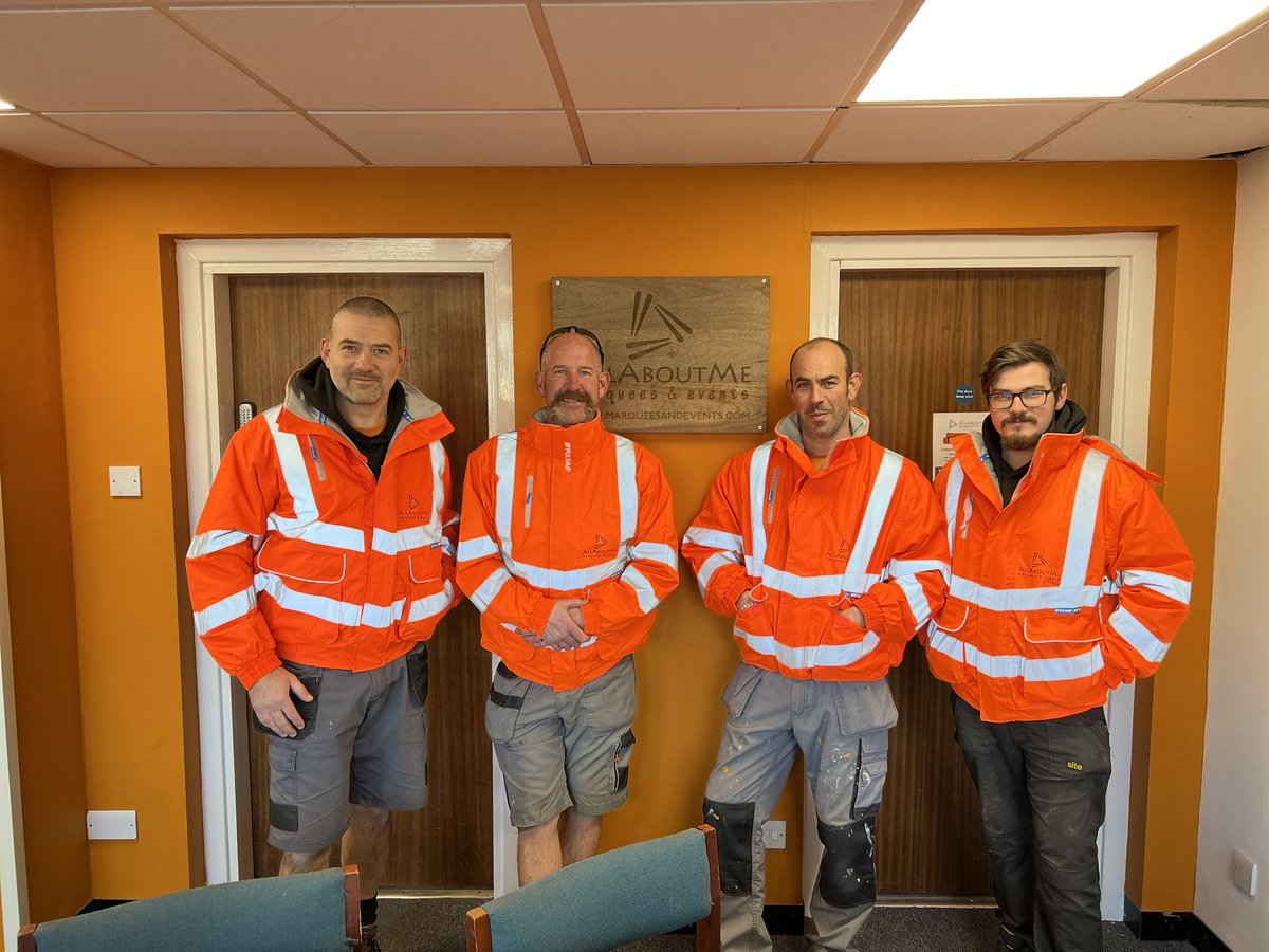 Hands up if vou like our teams new Hi Vis uniform. #eventprofs #marquees #tipis #sperrytent #temproraystructures #hivis #safetyfirst #icanseeyou