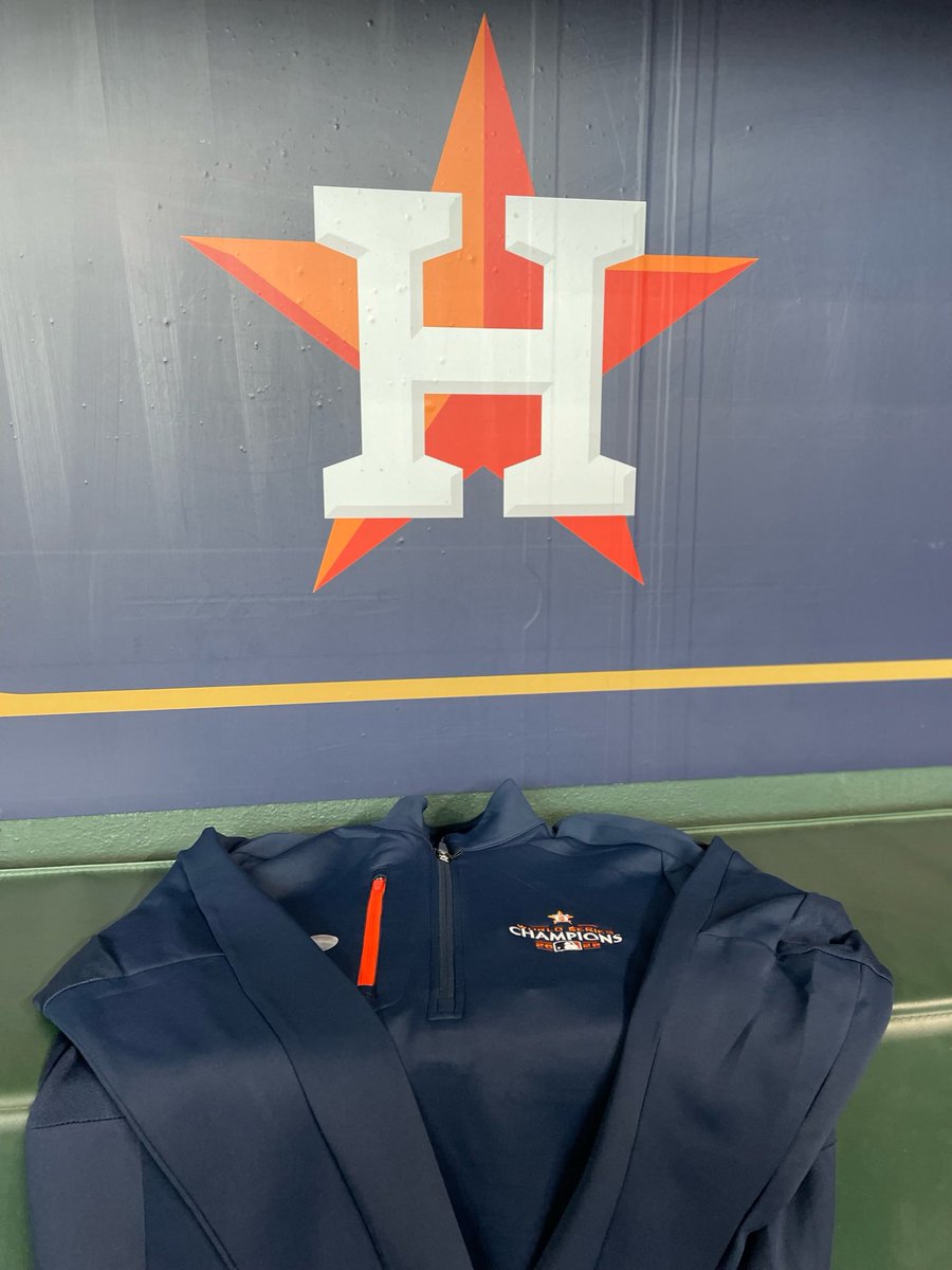 Get all your Black Friday shopping done at the Astros Team Store!

We’re open until 7 PM today and 9 AM to 2 PM tomorrow.