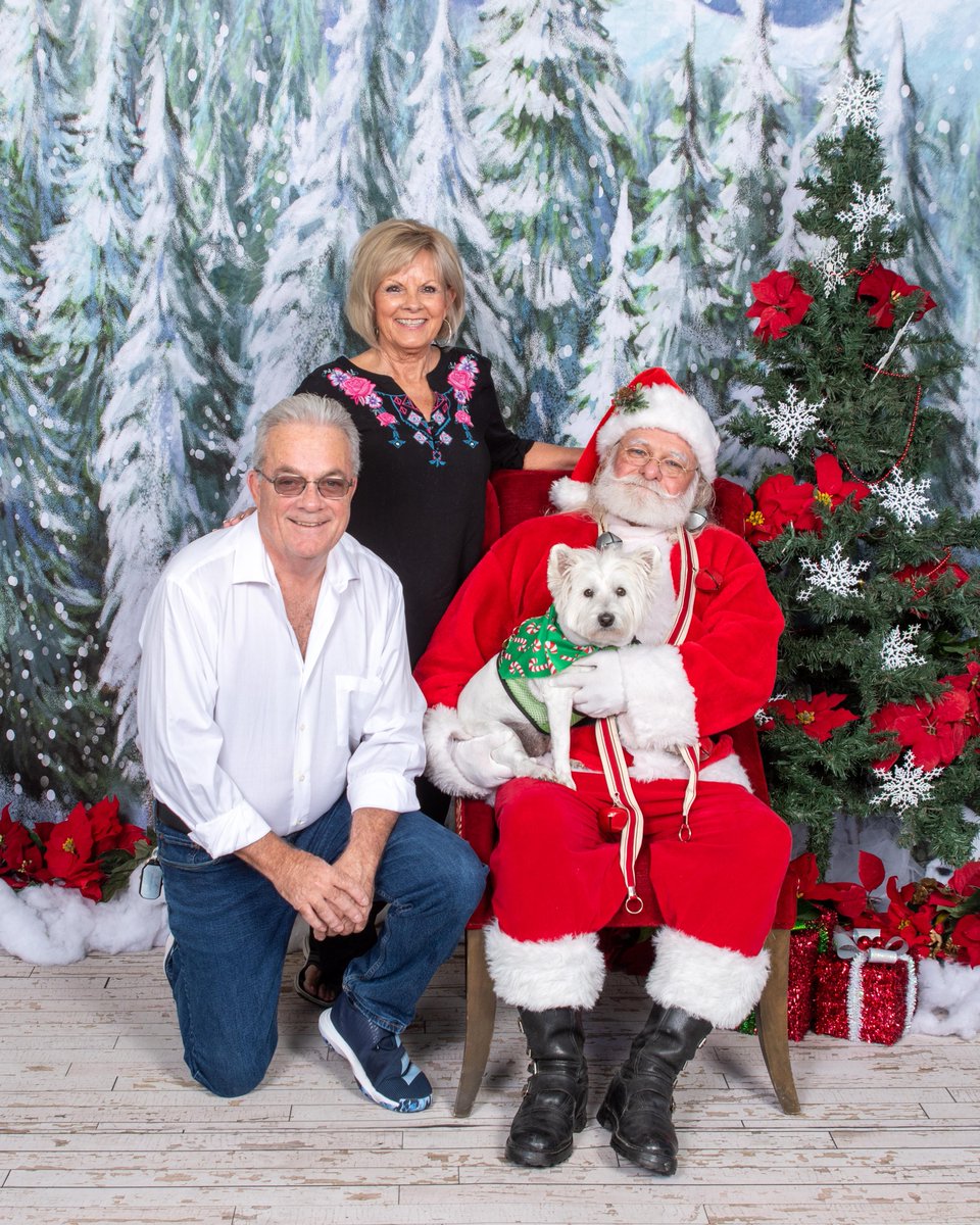 OnSitePhoto's tweet photo. PET HOLIDAY PHOTOS WITH SANTA DEC 3rd Saturday
sign up now CALL or go to Petz Place 890 N. Estrella Pkwy, 623.344.0500
PETS WITH SANTA &amp; PETS WITH FAMILIES &amp; SANTA
 just south of walmart off estrella pkwy suite 100. and sign up 

PHOTOS WITH SANTA ON DEC 3rd 2-6 pm. appointm https://t.co/NLMxKQxnN8