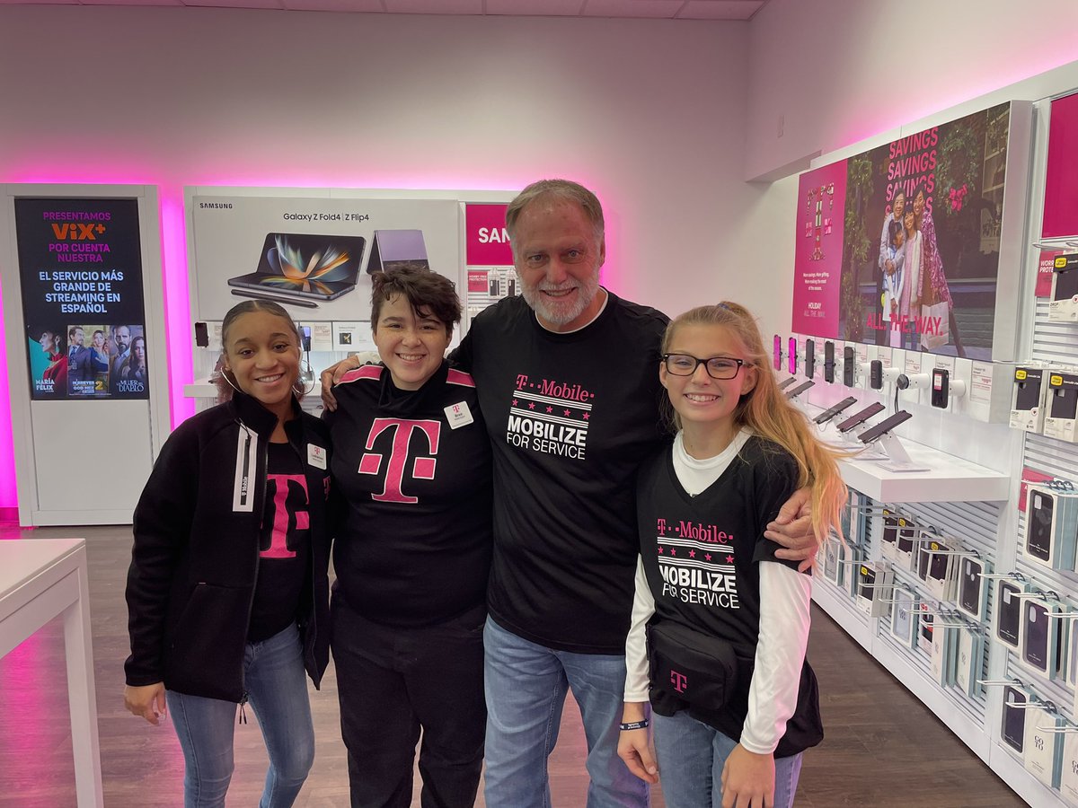 Black Friday fun in Mt Juliet @StacyJCarlson <a href="/domjrcoleman/">Dom Coleman</a>