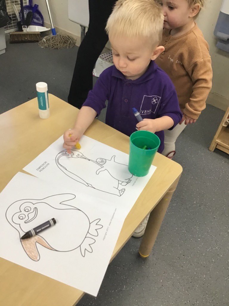 Nurseryboule's tweet image. Our children have had a very busy week #MarkMaking #Tidying #ColourSorting and building an incredible train track! #EarlyYears #LookingAfterOurEnvironment have a wonderful weekend everyone. We will see you all on Monday ☺️