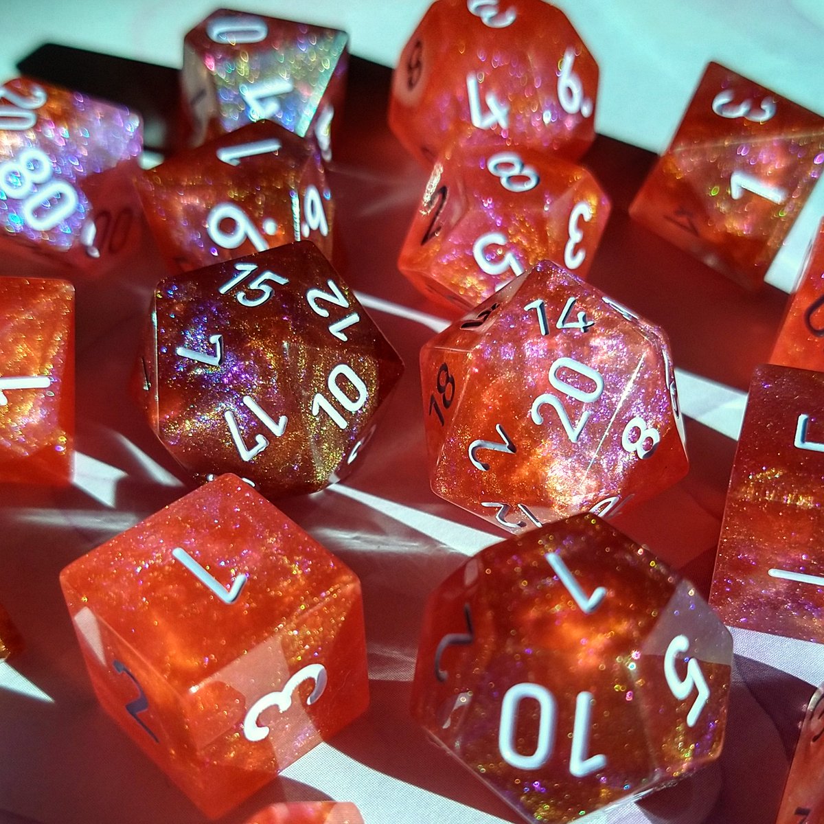 EmeraldSunDice's tweet photo. I have a few of both Berry Smoothie sets going up tomorrow for the restock! 🥤🍓 Check out my website tomorrow at 5 p.m. to see what's all there! 😁
#handmadedice #DnD https://t.co/PNmoUyAEsa