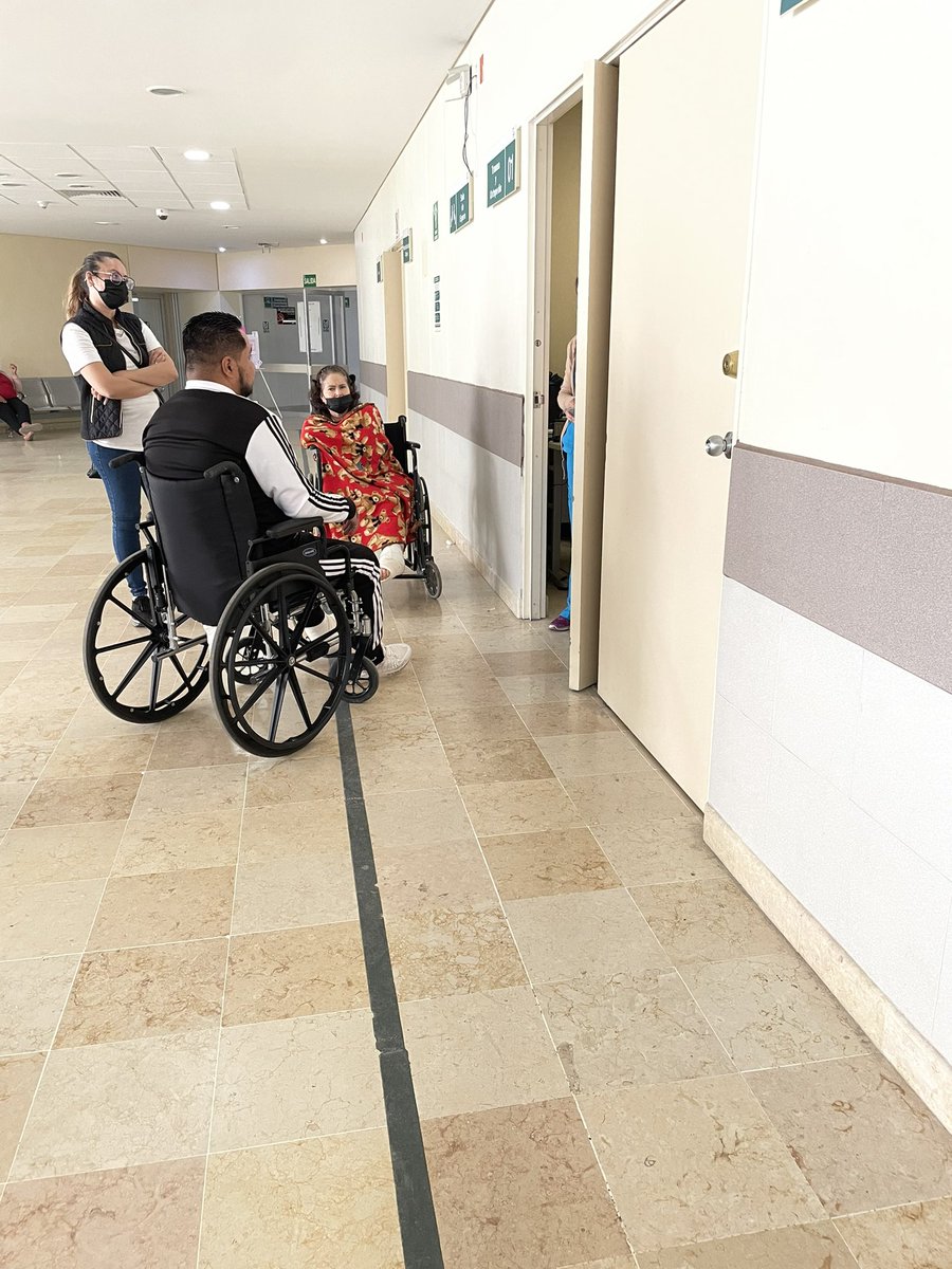 RubenOrtegaM's tweet photo. Increíble que en la Clinica 180 del @Tu_IMSS @imssjalcontigo en Tlajomulco no funcionen los elevadores 🤷🏻‍♂️ Dinamarca? @lopezobrador_ @zoerobledo @sonia_ssi @SergioRenedDios @Levario_J @maye_mariscal @alfredocejar @JonasJAL @bourjack @GabrielTorresEs Y el Sistema de Salud? https://t.co/Zth3H0hh4P