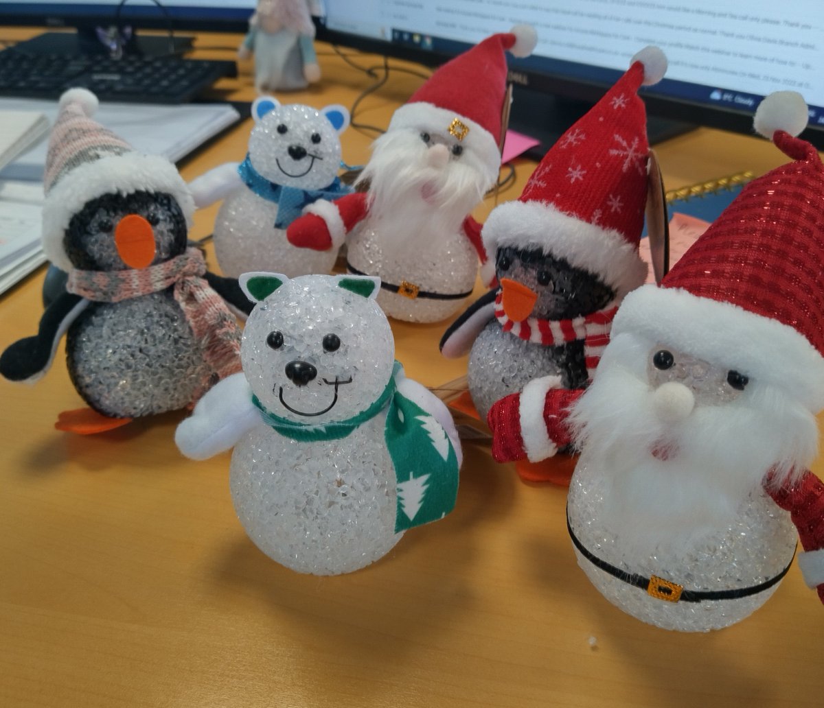 🎅⛄ How lovely!...

One of our #Newark carers, Rachel, has changed her shifts so that she can work on #Christmas day. She says she wants to keep her clients company and give them all one of these lovely little gifts 💜