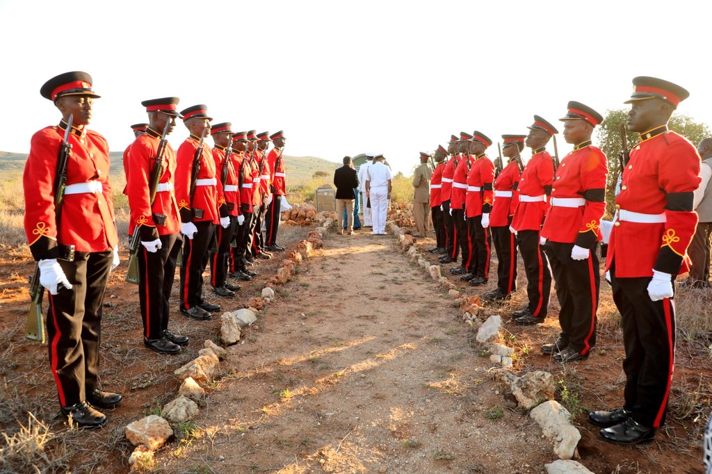 GovernorMwadime's tweet photo. At Mwashoti Memorial Pillar commemoration service in remembrance of the African first world war soldiers and porters. #WW1Commemoration2022 #WekezaTaitaTaveta https://t.co/DVRtrJOEa1