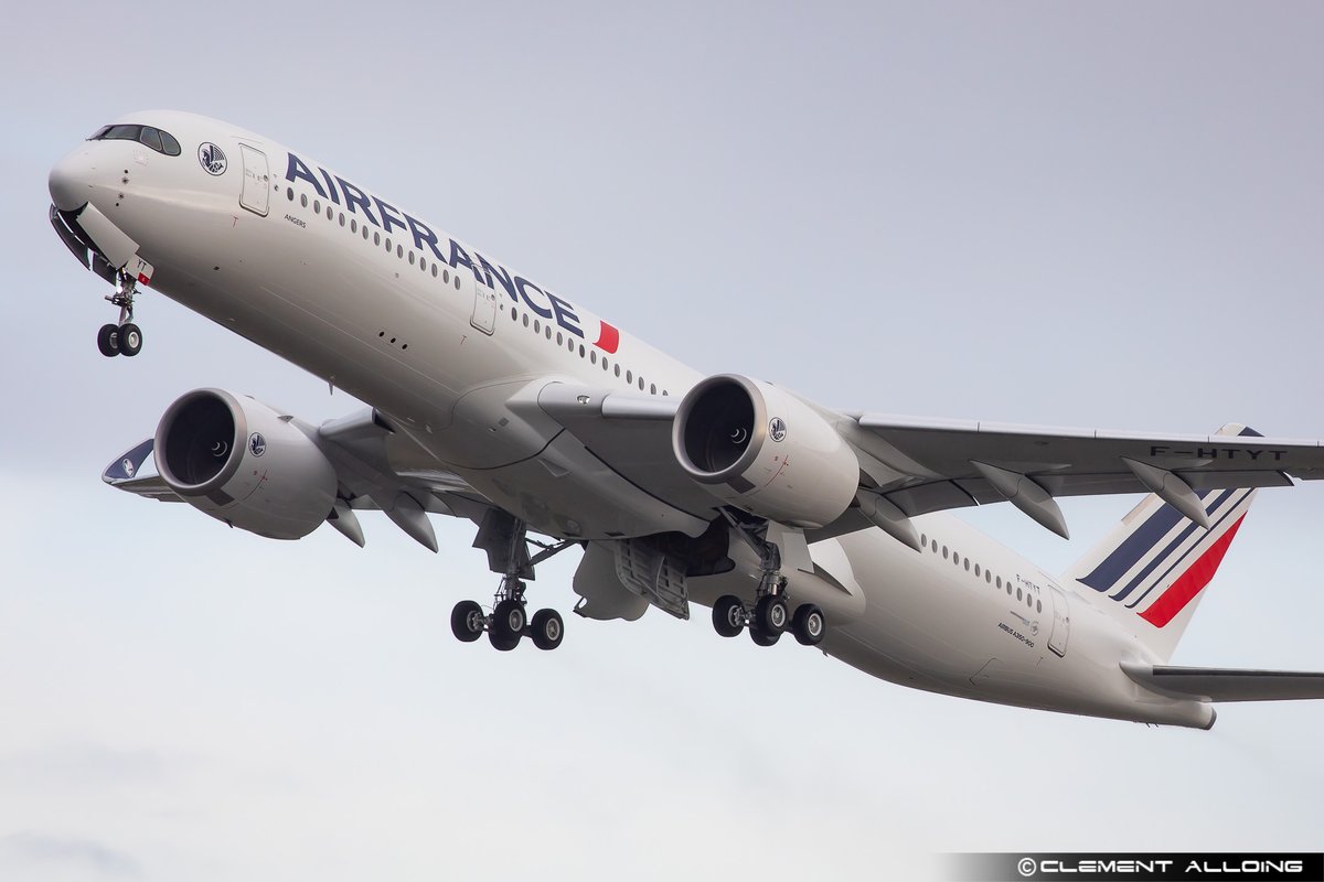 CAlloing's tweet photo. Today it's delivery flight for the 20th @Airbus #A350 for @airfrance named @Angers #FHTYT ! Big thanks to #Airbus and #AirFrance staffs to invite me for the photos ! Replay #AFR375V on @RadarBoxCom ! #Avgeeks #Avgeek https://t.co/rBXWCm3ZAE
