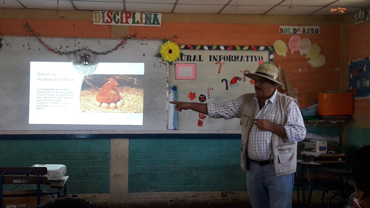 <a href="/FAONicaragua/">FAONicaragua</a>  capacitacita. Al centro Escolar Lila Espinoza De Incer Teustepe en crianza de gallinas ponedoras