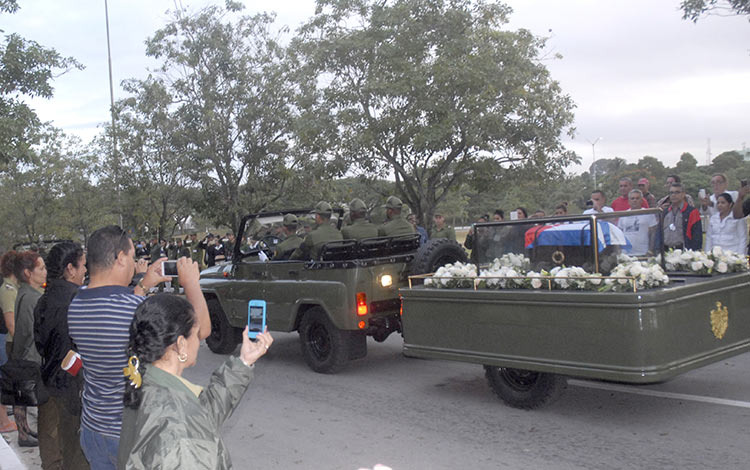 Tributo de los villaclareños hace 6 años a nuestro invicto Comandante en Jefe Fidel en su partida a la eternidad.  
#FidelPorSiempre 
#FidelEntreNosotros