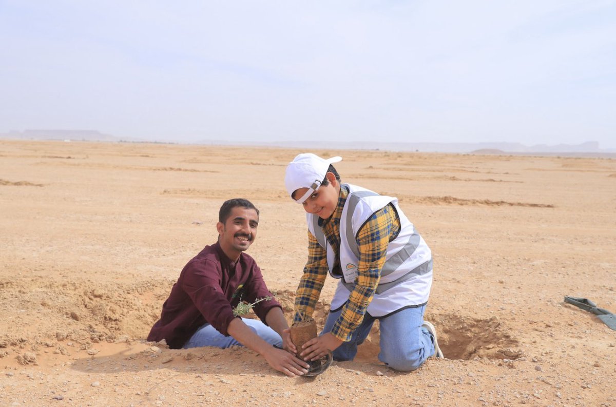 saadsa1's tweet photo. أفخر أني جزء من فريق جمعية @GREEN_H_L
أحترافيه في تنظيم المبادرات التطوعية 
@Almethnbany  @famufrij @ @MohammedAlomair  @_xx23x1  @Mu_kemo  @malek_2220  @muh_swe  خالد الدرهيم مشعان العجمي https://t.co/0p7cl4hzva