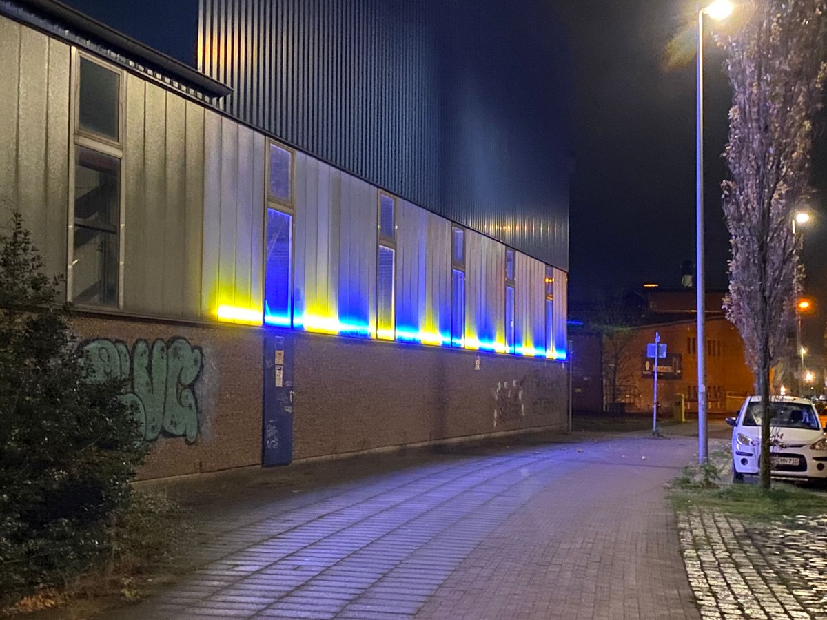 queer_cities's tweet photo. Seit März nehme wir eure Spenden in der Spendenstation in #Bremen an. Um besser gefunden zu werden und um ein #simbol zu setzen. Es sind mehr als 9 Monate
#Ukrainehilfe #Fluechtlinge #aidforukraine #kulturarówności #MarszRówności #LGBT #LGBTIQ #Queer #Solidarität #StandWithUkrain https://t.co/lbjKheFLLG