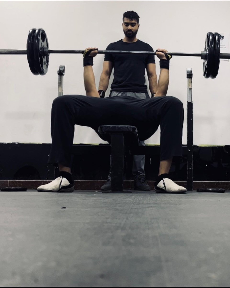 HusaamKhusaibi's tweet photo. Its a push kinda day #225bench https://t.co/suCSiArcM9
