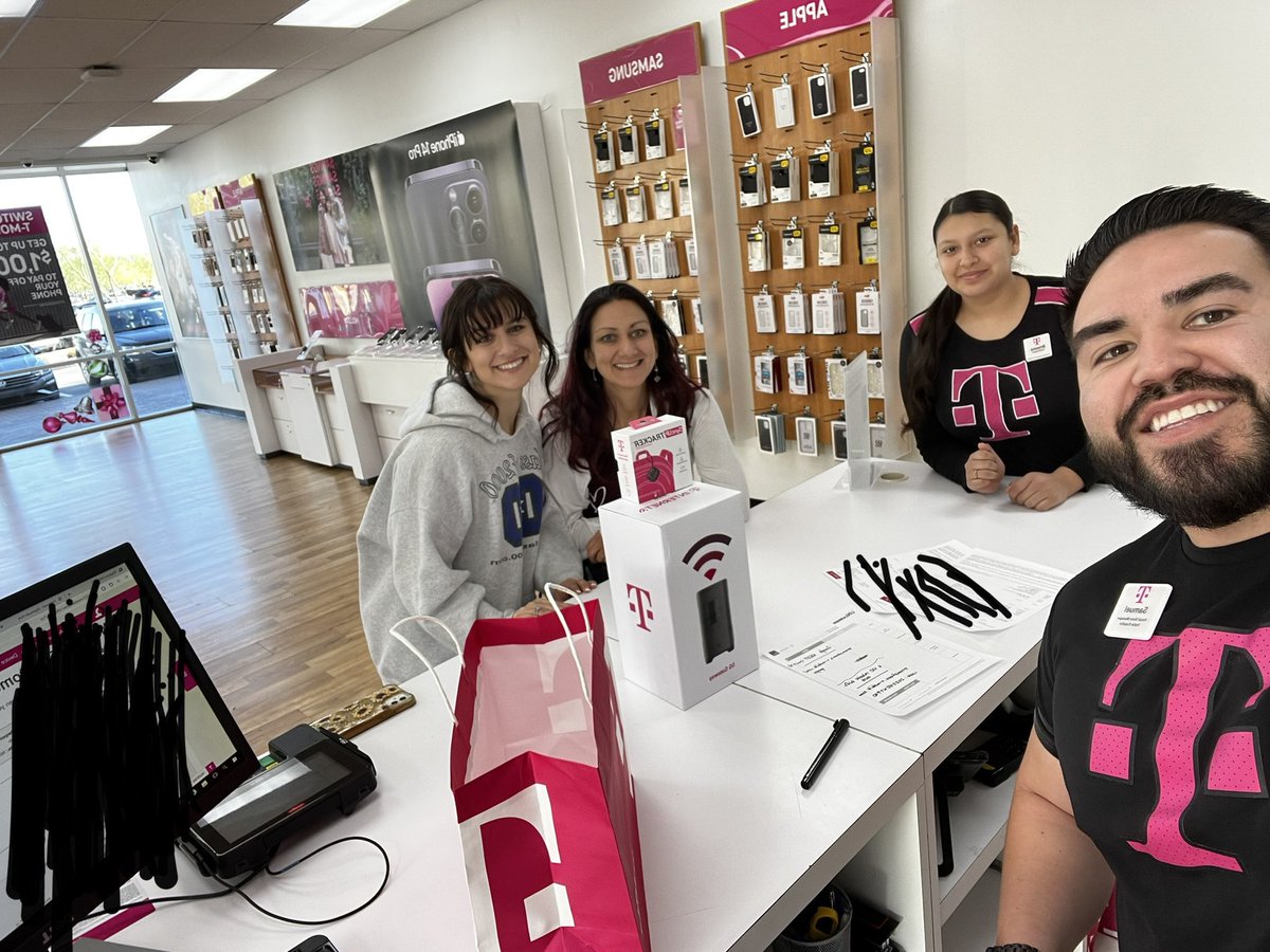 Sam Hernandez (@samalabamm) on Twitter photo Customers decided to ditch their old Home Internet provider & switch to T-Mobile ✊🏻🫶🏻 <a href="/Thee_ROC/">ROCKY</a> <a href="/jszostek/">Jeff Szostek</a>
<a href="/MORichardJames/">Richard James</a> <a href="/TCCMobile/">TCC Wireless</a> Customers decided to ditch their old Home Internet provider & switch to T-Mobile ✊🏻🫶🏻 <a href="/Thee_ROC/">ROCKY</a> <a href="/jszostek/">Jeff Szostek</a>
<a href="/MORichardJames/">Richard James</a> <a href="/TCCMobile/">TCC Wireless</a>