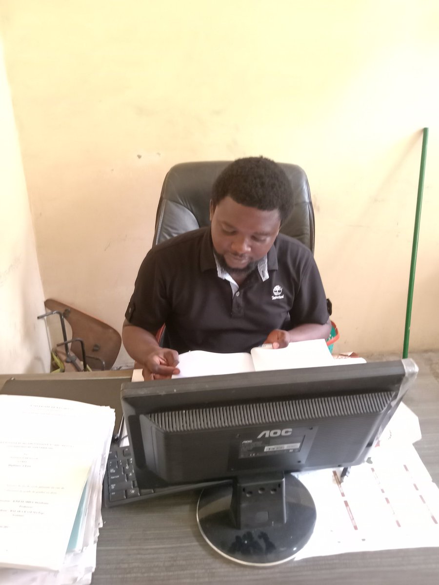 Actuellement, la diplomatie n'est plus une option passable.il nous faut bien nous amer et faire la guerre jusqu'à la gagner changeons de mode opératoire parce que toutes négociations aboutissent au même résultat :cessez-le -feu interprétation des m23 dans l'armée