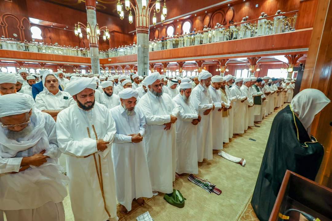 JKalanjibail's tweet photo. *_Masjidul Aasar- Juma Started_ by Dr. Syed Ali Abdulrahman Al-Hashimi UAE_*

#markazknowledge city#Indias biggest masjid #ap ustad https://t.co/1XrQdh8IJP