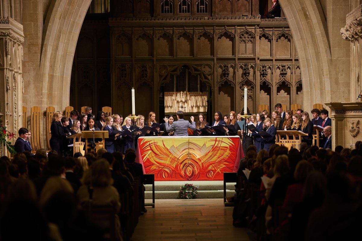 ✨The Year 9 Carol Service took place in Wells Cathedral earlier this week!

⚽The evening pivoted around a re-telling and re-enactment of the 1914 Christmas Truce, wrapped up as a Carol Service.

📸You can view the full photo album here: bit.ly/3V7MSJA
