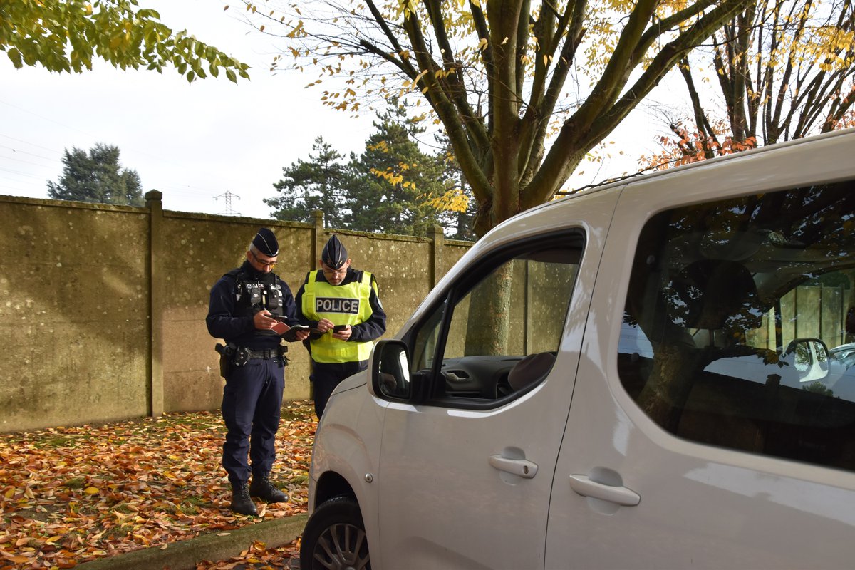 #SécuritéRoutière | Opération de contrôles routiers assurés par la <a href="/Gendarmerie_077/">Gendarmerie de Seine-et-Marne</a>, la <a href="/PoliceNat77/">Police nationale 77</a> et une brigade CRS ce matin à #Coubert, #Chelles et #SaintThibaultdesVignes en présence du directeur de cabinet 77 dans le cadre de la hausse de l'accidentalité routière.