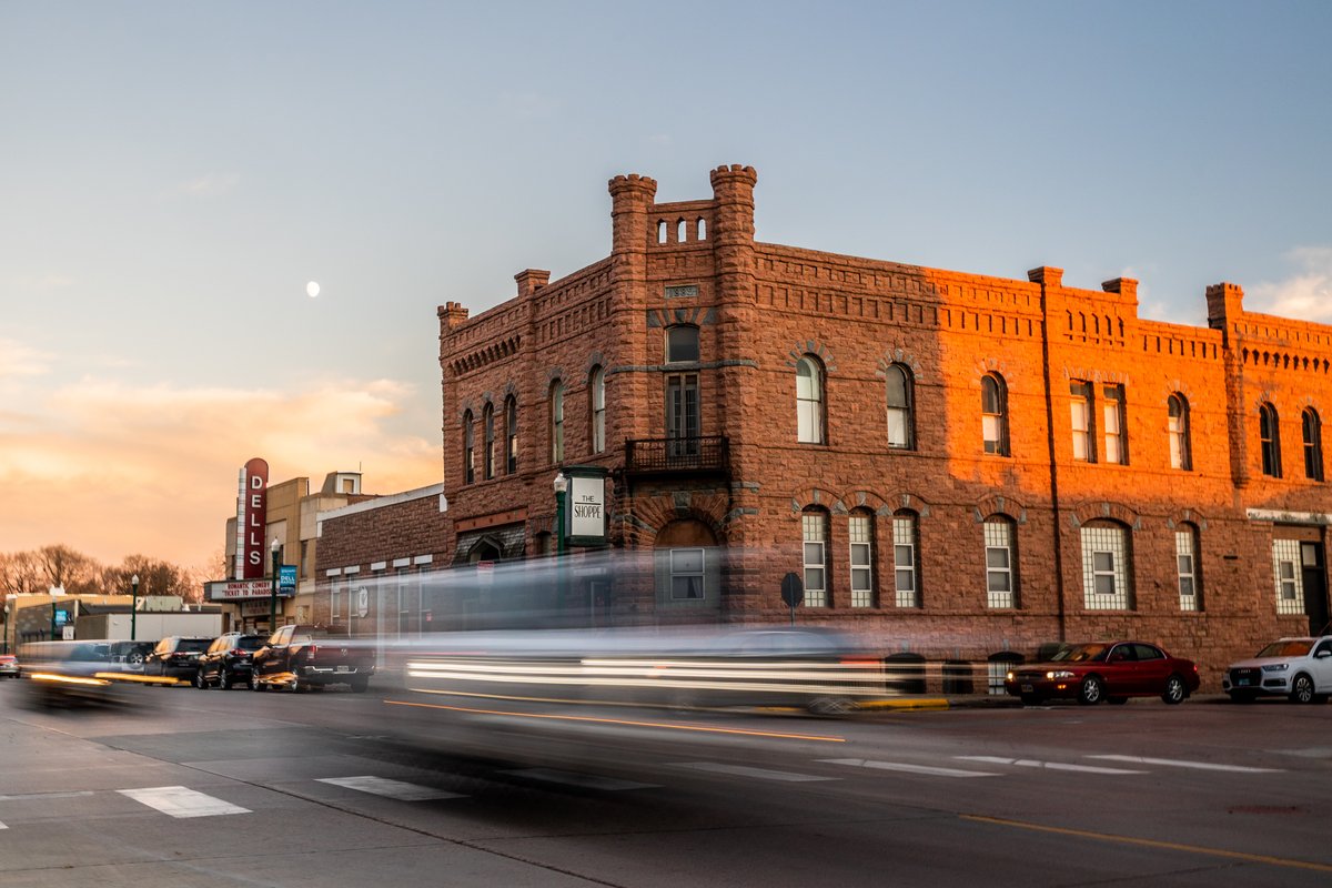 southdakota's tweet photo. Get the family out this holiday weekend and explore some of South Dakota’s hidden gems with our Great Finds Passport! ✈️✨#HifromSD #GreatFacesGreatPlaces
https://t.co/ABrKPKBGWH https://t.co/S6WS5iX5on
