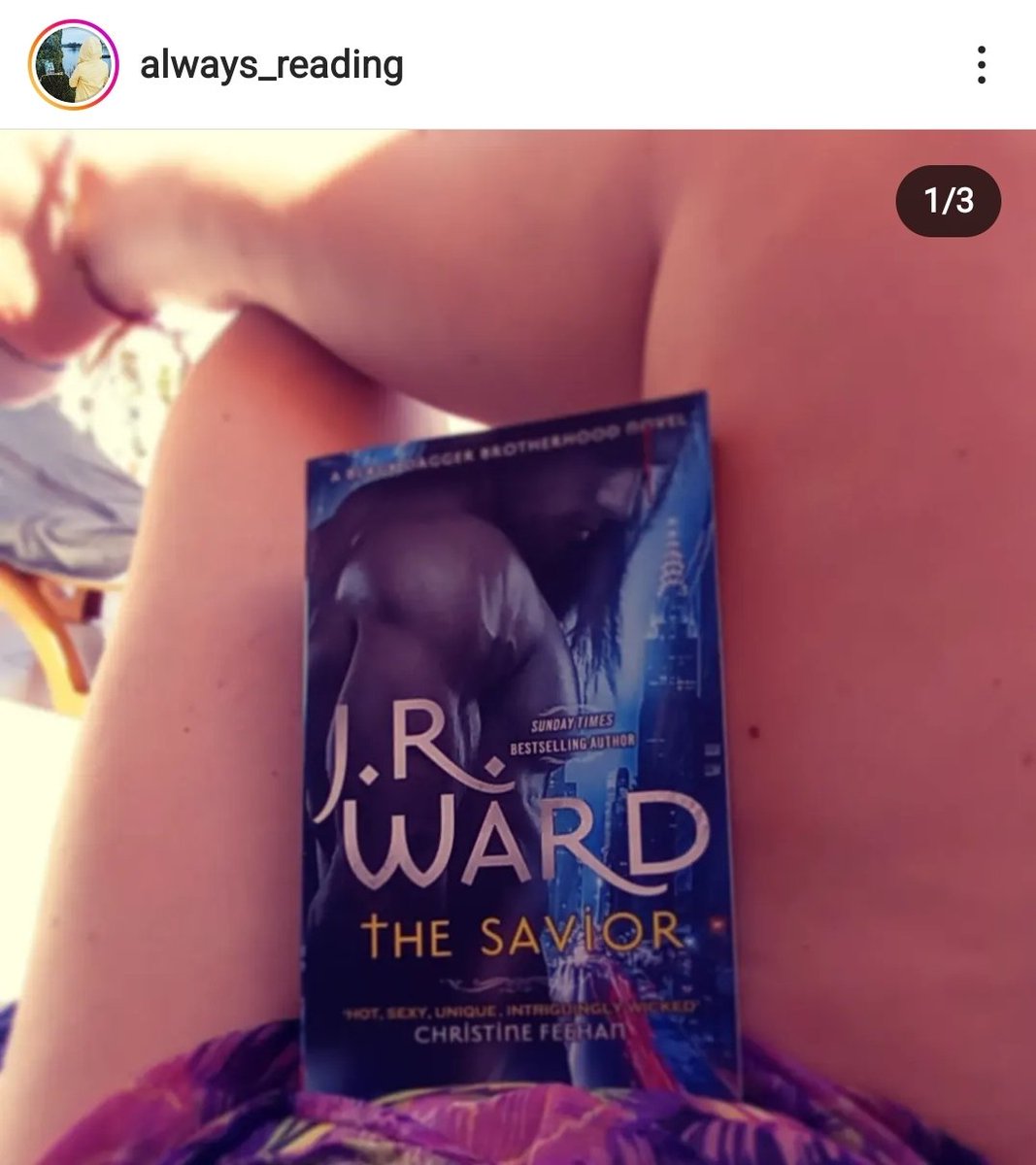 smbslt's tweet photo. It was #book The Saviour author #JRWard  #blackdaggerbrotherhoodseries #bookseries #vampires  #readinginthesun #legsout #bookish  &amp; I love the wee #sword dagger thing on the #chapter #chapterheadings #vampirebooks  #holiday  #littlebrownbooks xxx https://t.co/YE8S6egLu5