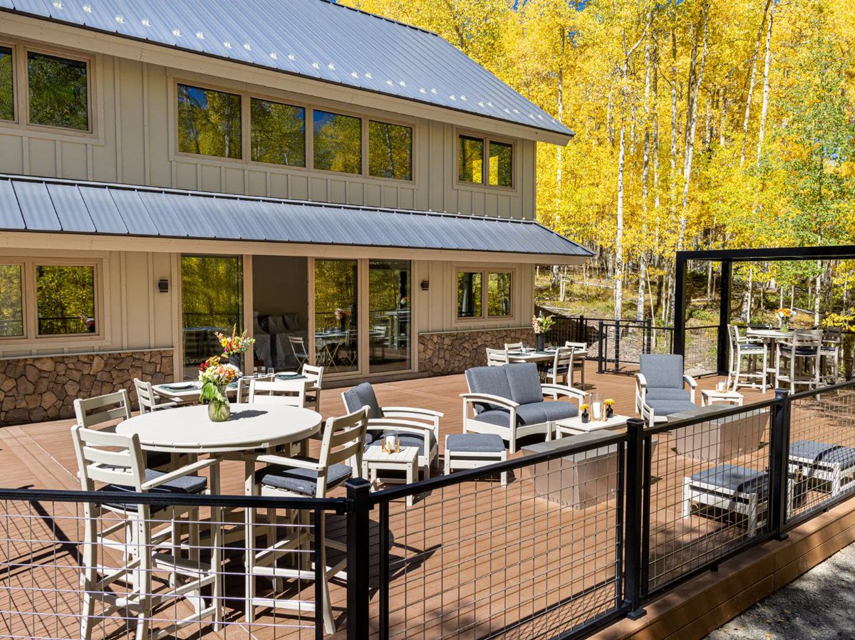 SaraGutterman's tweet photo. Take a tour through Green Builder Media’s VISION House Mariposa Meadows as the final touches are completed: https://t.co/UJehdDuVoo 🏡
_______________________________
#GreenBuilderMedia #MariposaMeadows #VISIONhouse #netzero #solarpowered #offgridliving #offgridbuilding #green https://t.co/syUVUFauSn