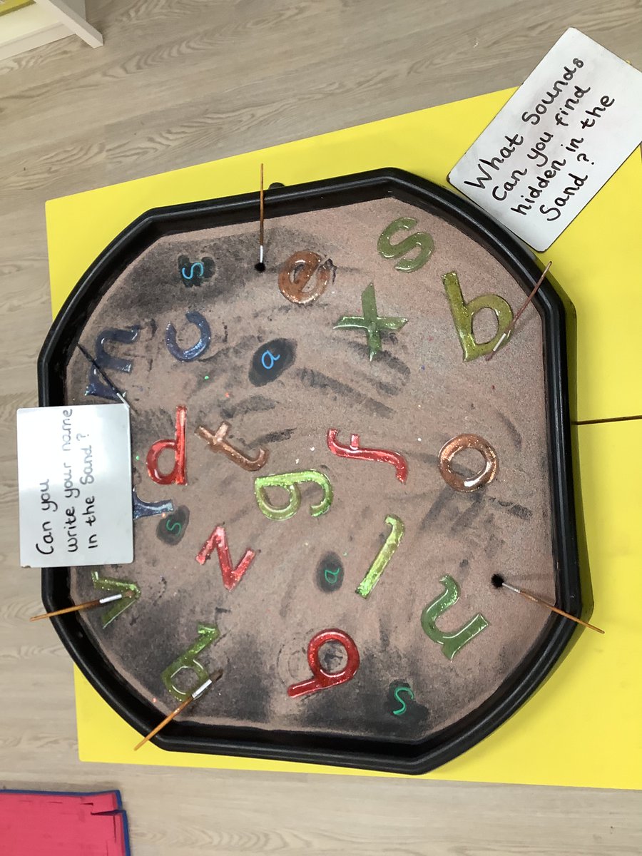 StainesPrepNurs's tweet photo. #StainesPrepSunflowers Writing letters or your name does not always have to be pen on paper. Using a variety of different materials can be so much fun. Nursery used paintbrushes to form their letters and sounds they have learnt, during their phonics sessions. #StainesPrepLiteracy https://t.co/mOcdkyXowF